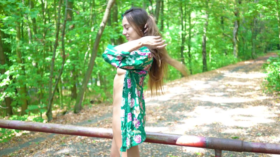 DominikaCColección 2018-07-27 5BDominika-C5D Desnudo al aire libre En la naturaleza