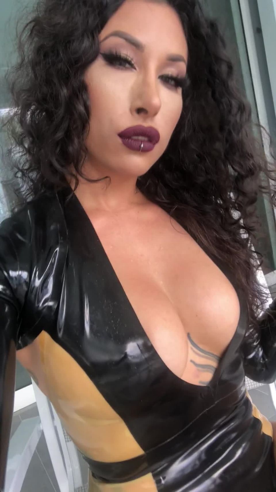 Mistress Tangent - goddesstangent () Goddesstangent - today in latex 06-06-2018