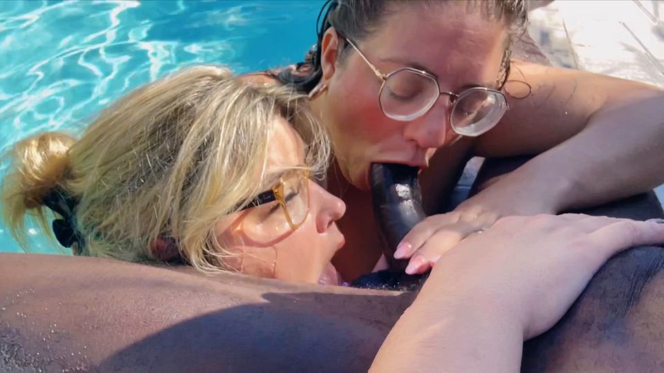 Onlyfans/Mucha Vids - Diversión de Ace Hardz en el Sol Parte 1 - 2025 - Mamada