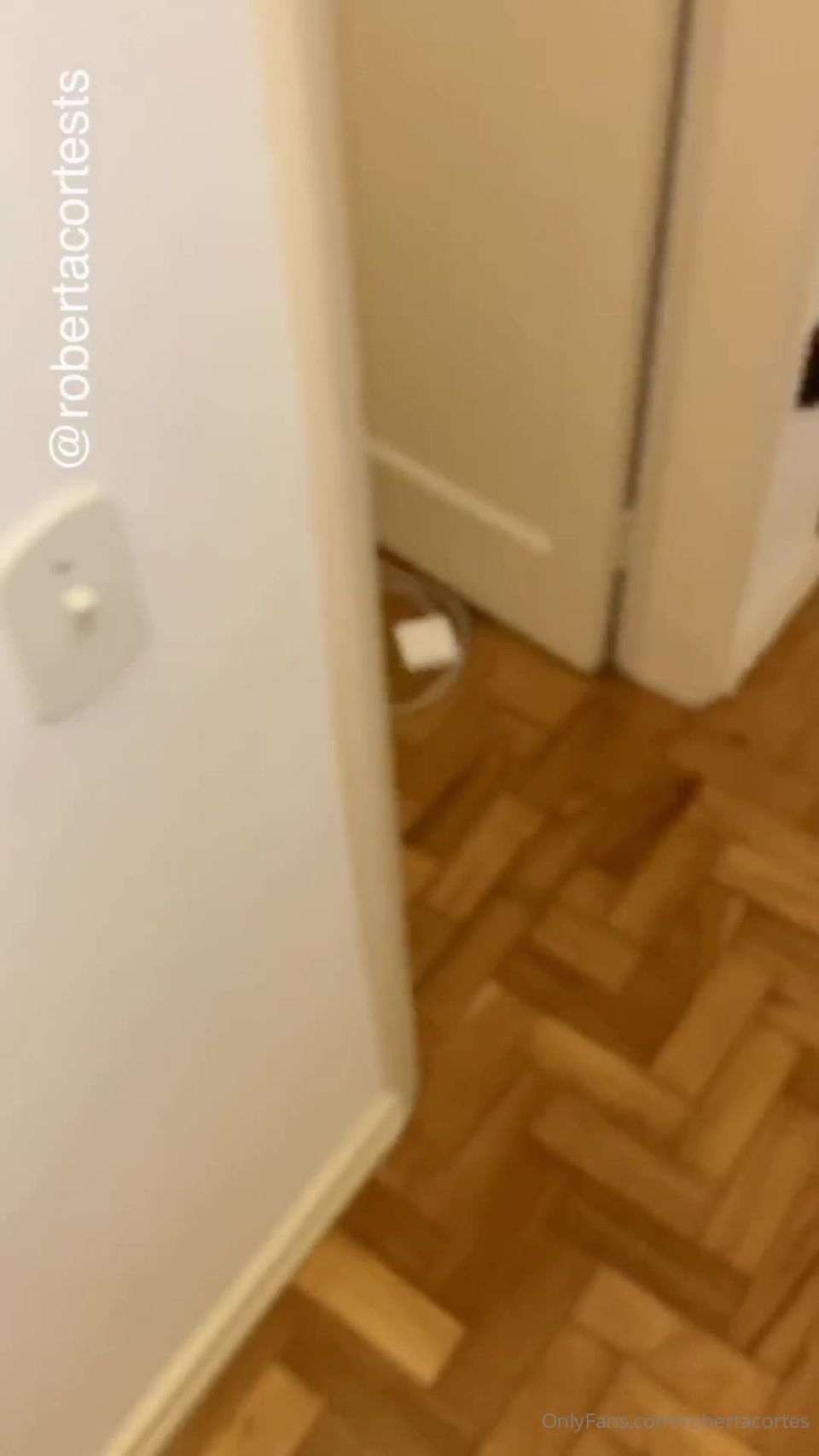 Robertacortes - just finished my workout and look how im fuck i need cum this quarentine making 08-04-2020