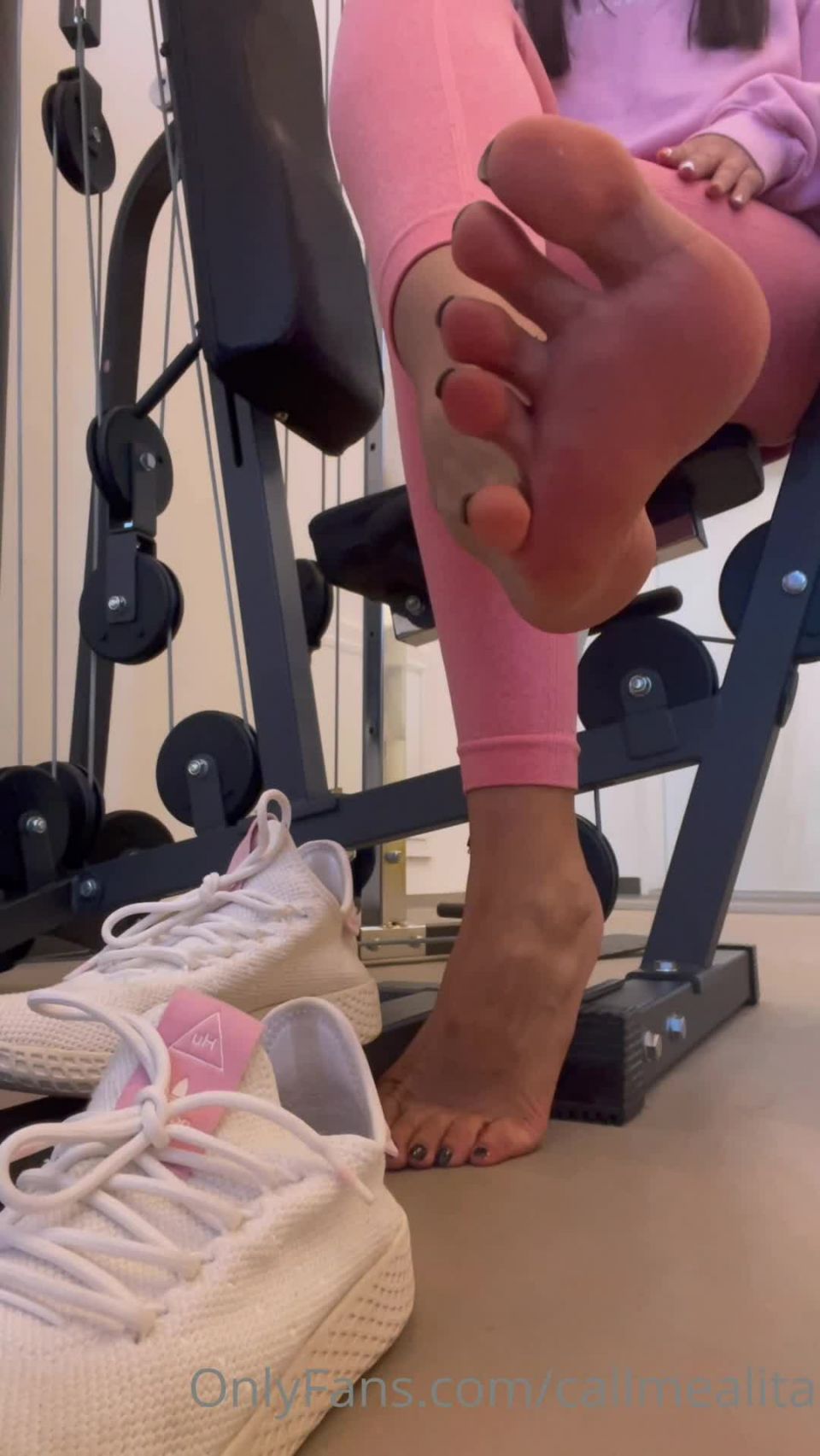 Alita - callmealita Callmealita - im publicar uno de mi viejo vid estaba en el gimnasio y después de mi entrenamiento decidí 01-08-2022