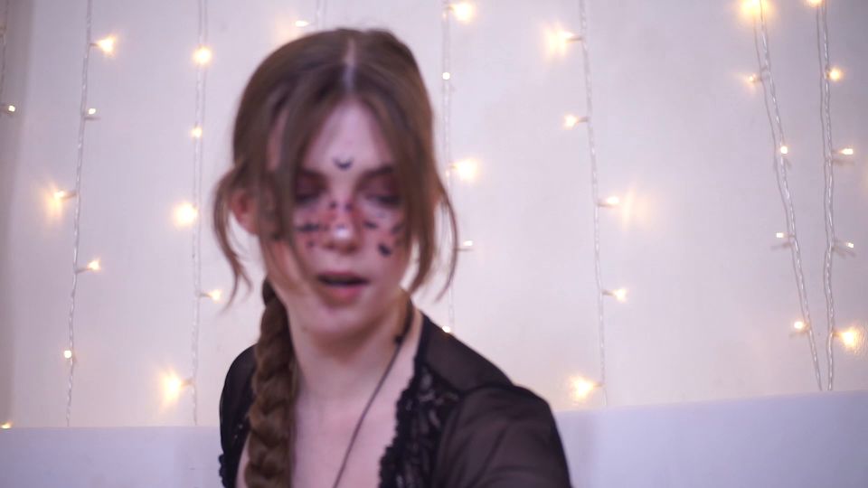 [MuchasVidas] Longhairluna Manyvids.21.08.13.Longhairluna.Hf.Puta.Witch.Show