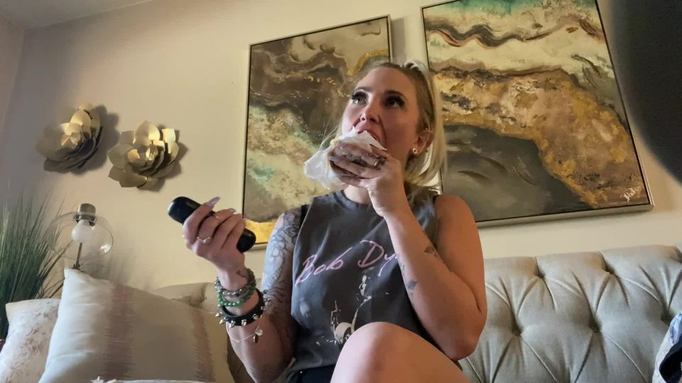 gratis porno video 24 SorceressBebe – Comer Almuerzo Ignorar en femdom porno masculina pedo fetiche