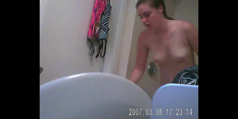 Shower_bathroom_715