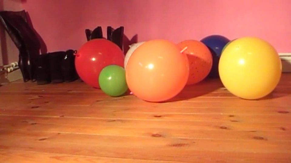 xxx video 1 Emma Gutversteckt – High Heels and Balloons on fetish porn best femdom sites