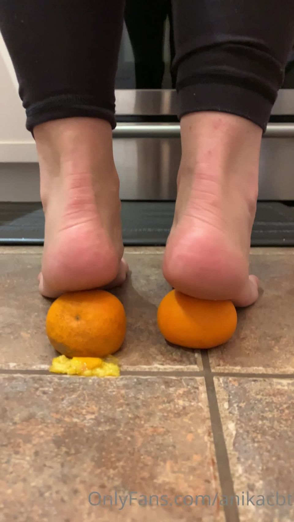Onlyfans - Goddess Anika - anikacbt - anikacbtHere I am making some orange juice for you this am in my kitchen with my beautiful feet - 02-10-2020