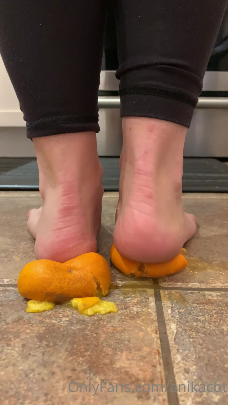 Onlyfans - Goddess Anika - anikacbt - anikacbtHere I am making some orange juice for you this am in my kitchen with my beautiful feet - 02-10-2020