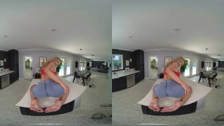 Briana Banderas - Fucking Hot Housewife - VR Porn (UltraHD 2K 2021)