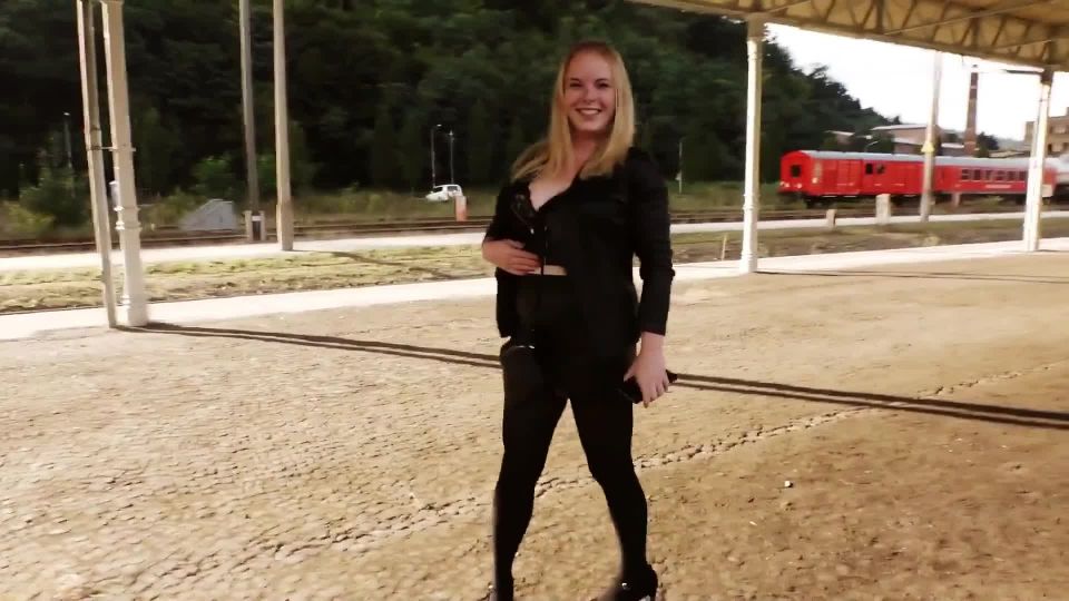 online video 1 Mia_Adler - 3Lochstute am Bahngleis von 2 Schwänzen zerfickt , amateur legs on amateur porn 