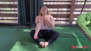 [GetFreeDays.com] Hot BBW Mommy in Leggings does footjob during yoga Adult Stream April 2023