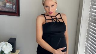Grace Squirts - Pregnant Boss Fucks Again - Pregnant solo