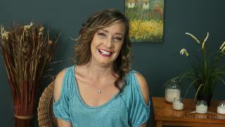 Cindi Thompson gives an interview and masturbates Hairy!
