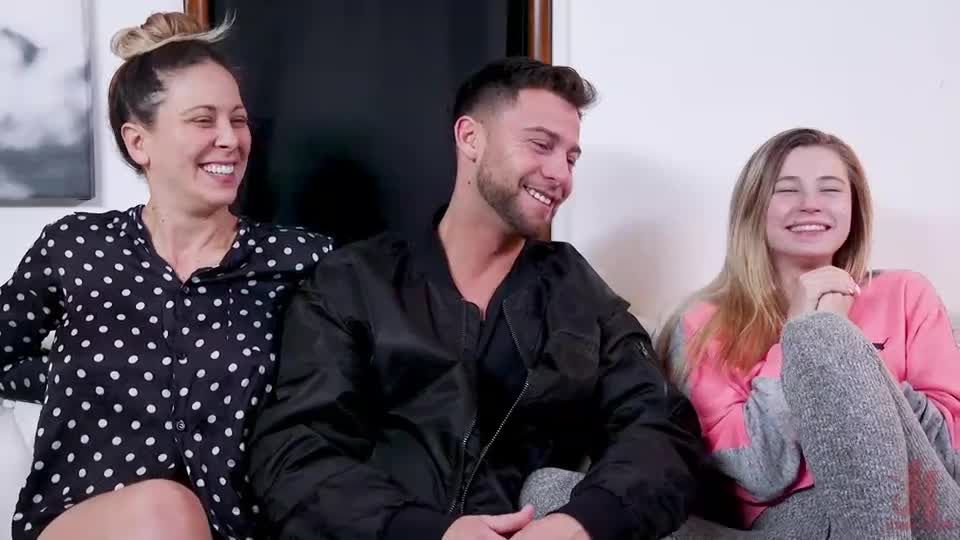 Cherie DeVille, Seth Gamble, Carolina Sweets Video Sex Do...