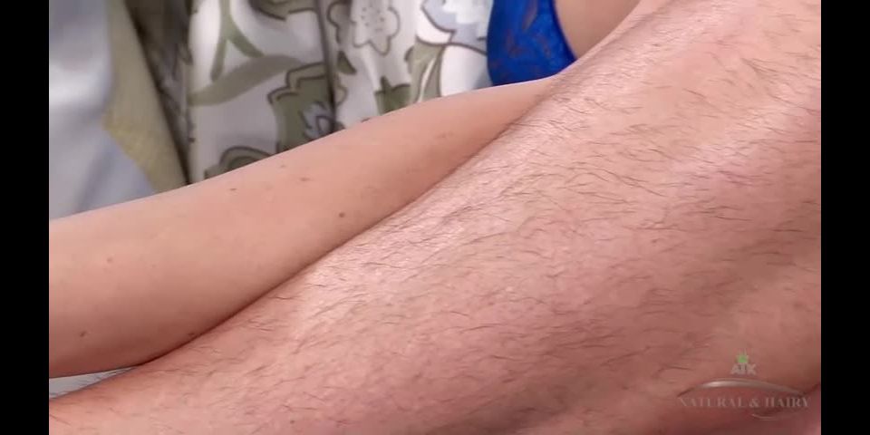 Alicia toys her hairy pussy and horny ass