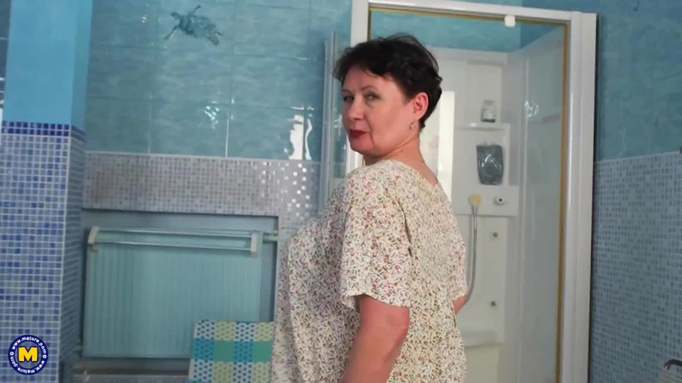 xxx clip 33 Nata (59) - Modern Grandma Nata loves to play with her dildo and her pussy in the bathroom ,  on solo female 