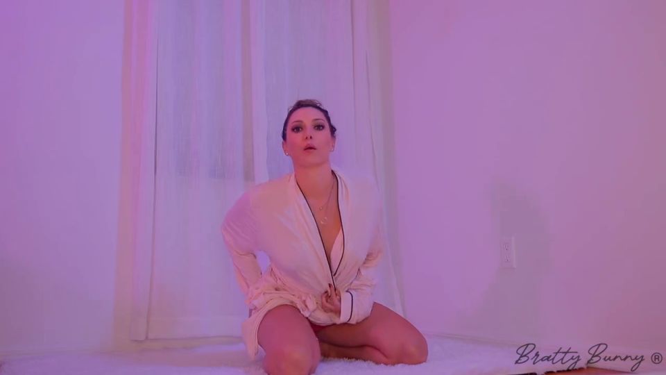 Conejito Bratty porno femenino – Puta de panty cuck