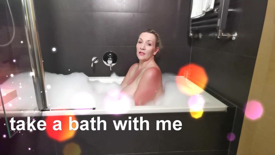 Sandybigboobs Take a bath with me - Bathtub Fetish