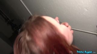 Charlie Red Aka Charli Red - Gran cuerpo y cabello rojo toma polla.