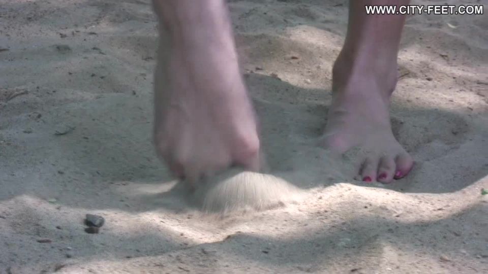 Bare Feet In The City Video - Marisha And Ksusha 2007-07-01