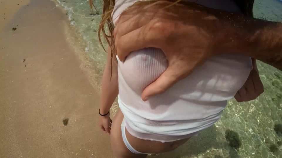 Petite Blonde with Big Ass Fucks on the Beach! Amateur LeoLulu BigAss