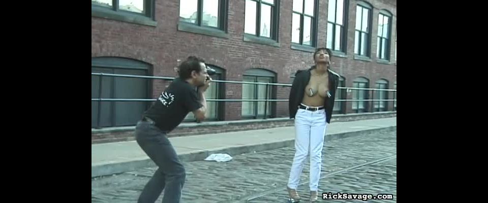 adulto xxx video 25 Extreme Tit Torment 4: Akira en fetiche porno violación anal bdsm