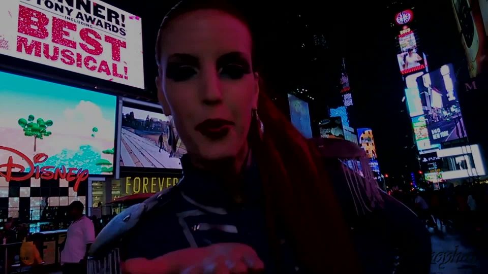 Honey Hair – Center of Attention – Times Square