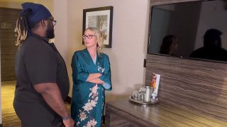 Crystal Clark x Macgee The maintance man gets the job done HD - Milf