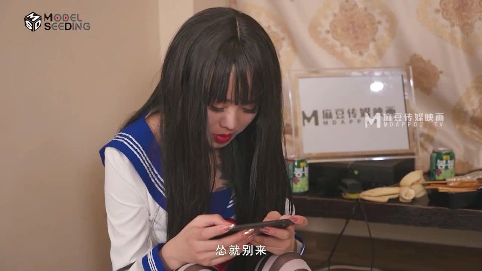Bai Lu - Daily Life Of A Girl With Internet Addiction [MSD013] [uncen] - Madou Media (HD 2021)