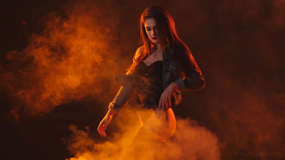 adolescente  Ver gratis Porno Online – MPLStudios presenta Mila – Deme Demon  adolescentes