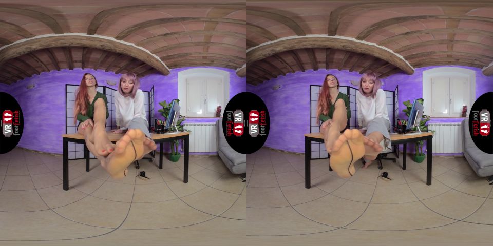 video en línea adulto 41 mandona amalia y elettra adoran humillar pervertidos patéticos como tú  humillante  femdom porno piel fetiche porno