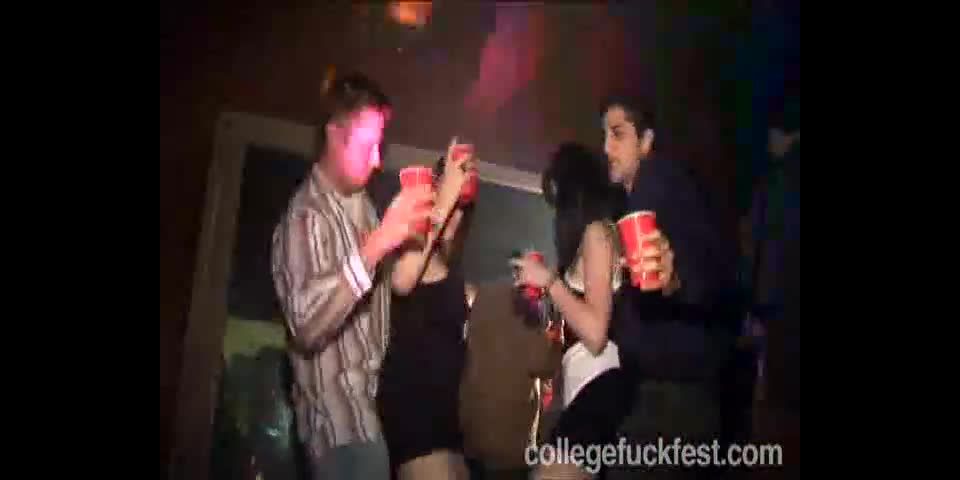 CollegeFuckFest Party 71 (mp4)