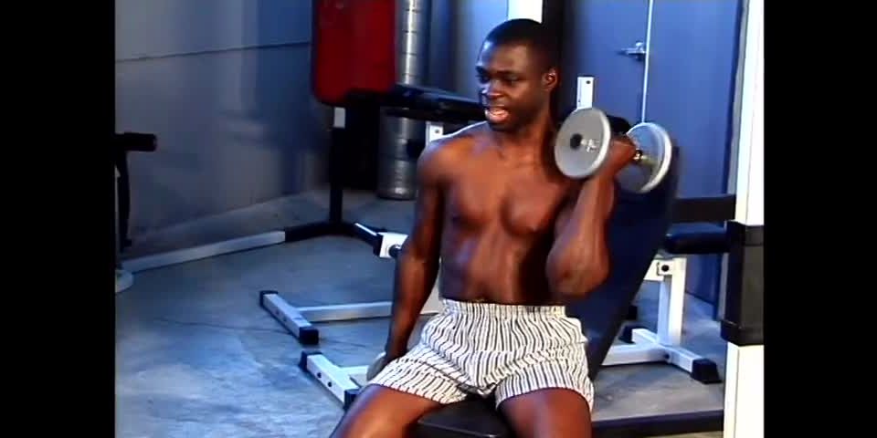 Two Hung Black Dudes In Gym Get In On Muscle!