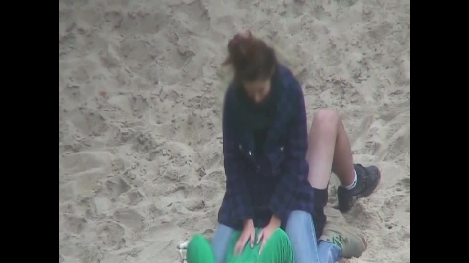 Girl was reluctant to have beach sex Voyeur