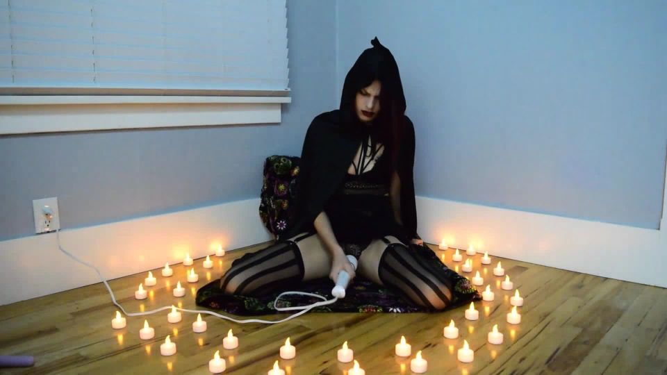 free video 46 facesitting fetish MissKittyMoon – 75 Off All Halloween 2017 Videos, topless on toys