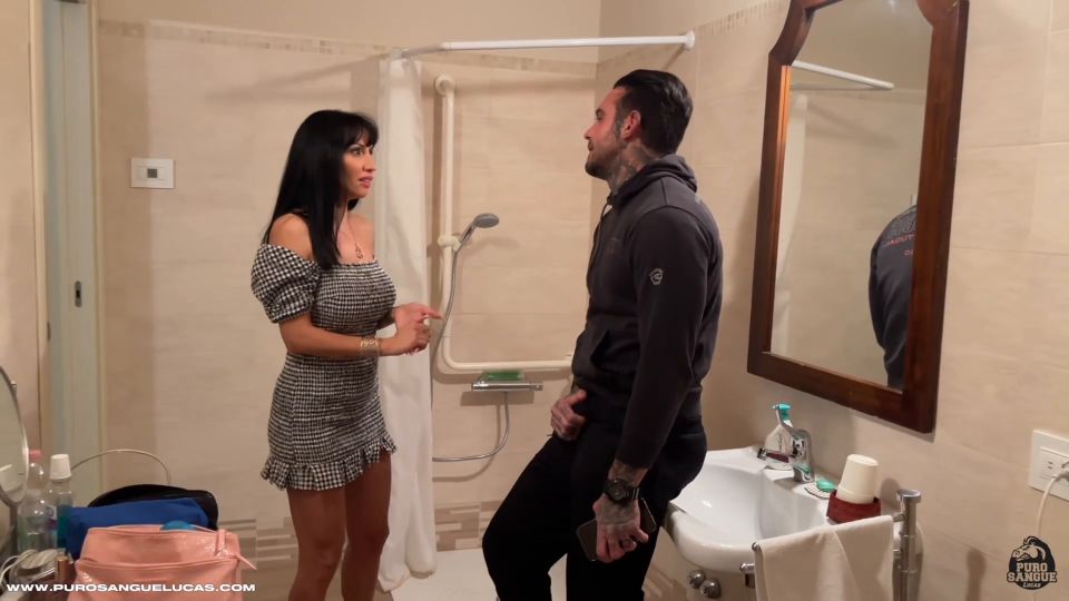 6238 Me follo a mi mejor amiga mientras su marido está en el trabajo