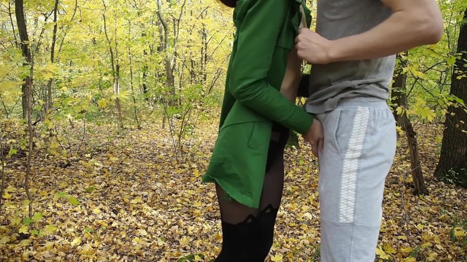 18 Years Old Amateur Girl In Beautiful Forest - Amateur Couple Koskaetleska