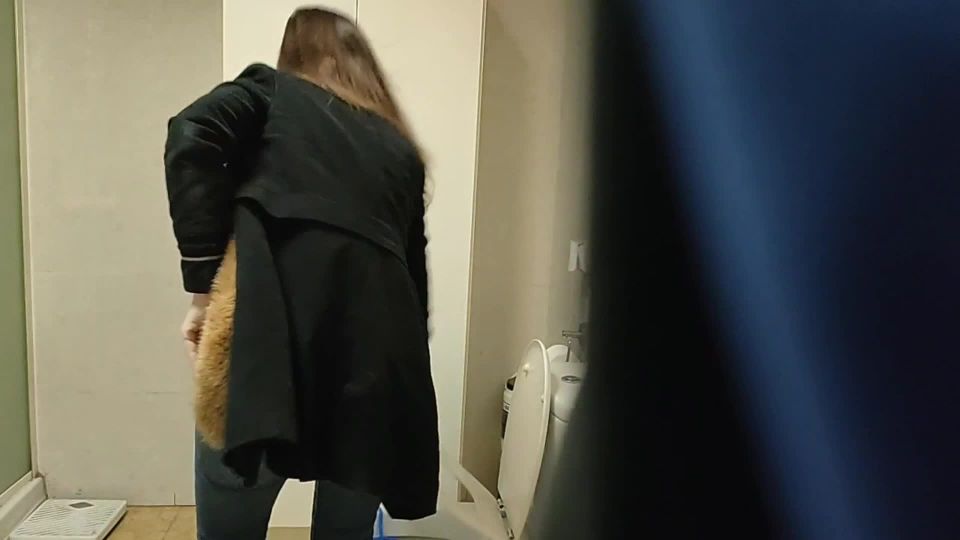 video 42 Colleague In Office WC on amateur porn lesbian furry hentai