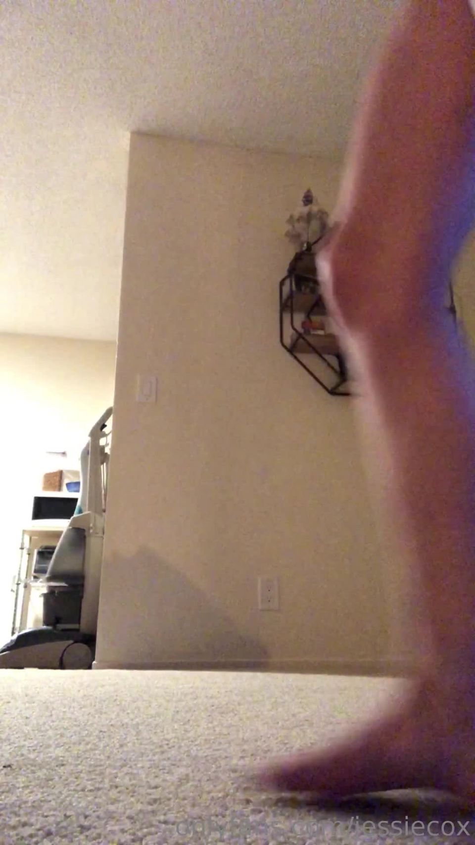 [Onlyfans] jessiecox-12-03-2019-24746431-Oh gosh these handstands are rough tonight