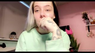 Onlyfans - Skyler Grace - skylergracePart  of vlog style videos - 03-11-2020