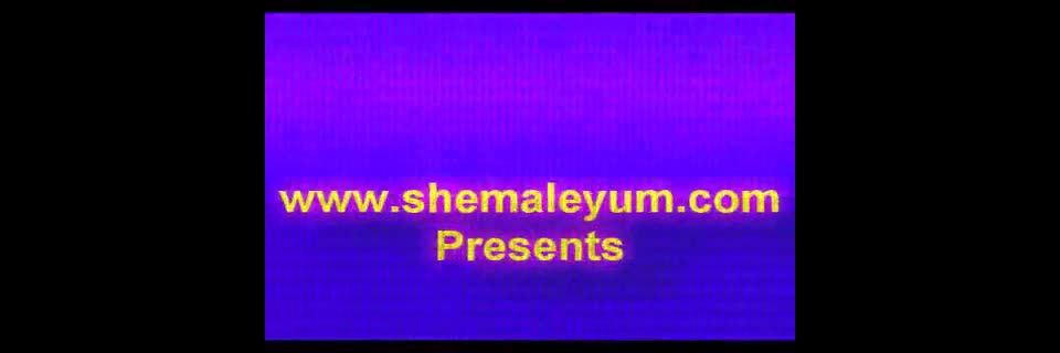 Online shemale video Buxom Patricia In The Bath!