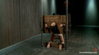 Krissie Dee Krissie Dee Castigado ser Sebastian Keys en Dev...