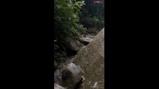 paseo por la cascada, maravillas de la naturaleza y coger