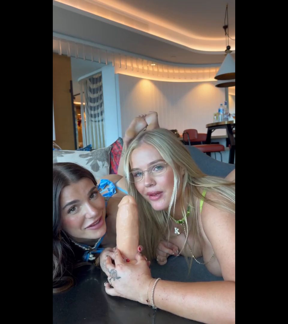 Kayla Jade East, Arikytsya, Two BBW Hot Babes Dildo Stroking Onlyfans (Pornstar)
