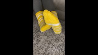 Alice Rose hardcore Alice Rose aka alicerosequeenoftoes - 11-22-2022 OnlyFans Video - My feet are always cold and these fuzzy socks are not helping me much  Ill video