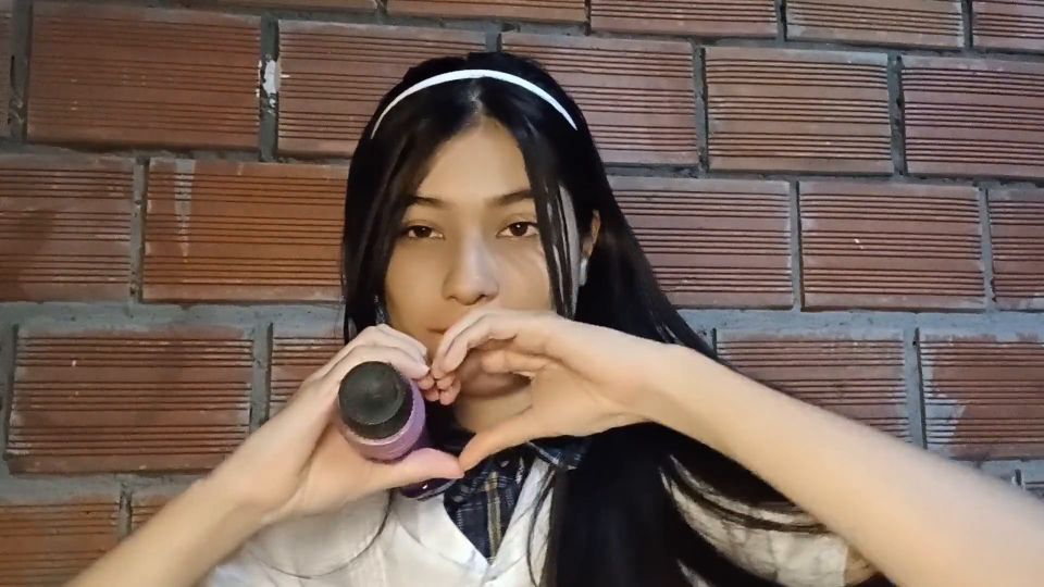 Diferentes posiciones para una niña de 18 años de edad delgada! Vídeo casero.