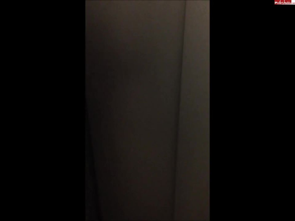 Spontaneously in the elevator fucked and covered with sperm roxxyx