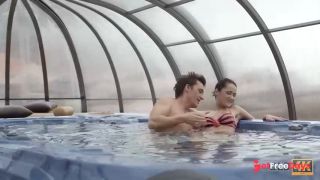 [GetFreeDays.com] Juicy pussy in a jacuzzi Sex Video April 2023