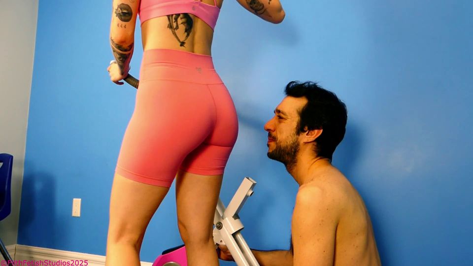 Estudios de Fetiche de Sucio - Entrenamiento pesado para el asiento de la bicicleta humana Parte 5