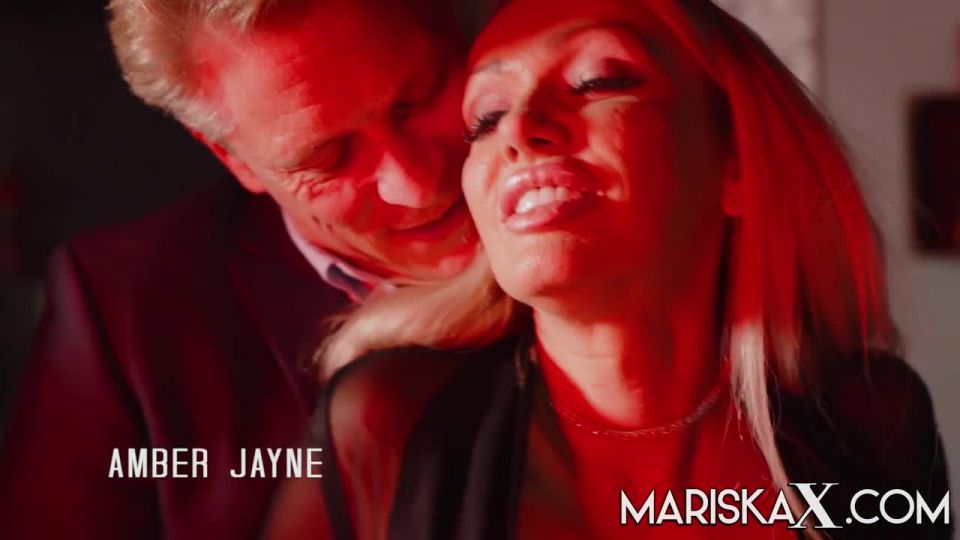Mariska and her friends share cock in a sloppy orgy - Part 1 - Maxime roche