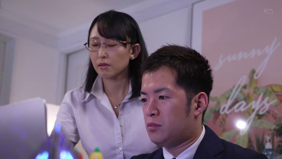 6298 With My Admired Female Boss, Umino Hotaru